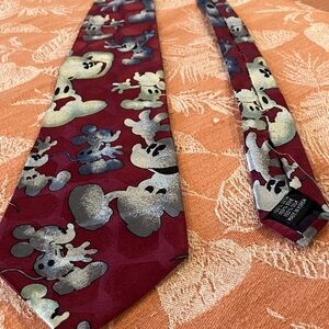 Stylish Cartoon Character Tie - Burgundy and Gray